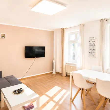 Appartement Urlaubsmagie - Farngruen - Sauna & Saisonaler Pool - F4 Sebnitz
