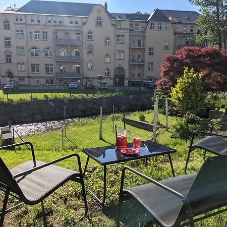 Urlaubsmagie - Farngruen - Sauna & Saisonaler Pool - F4 Sebnitz
